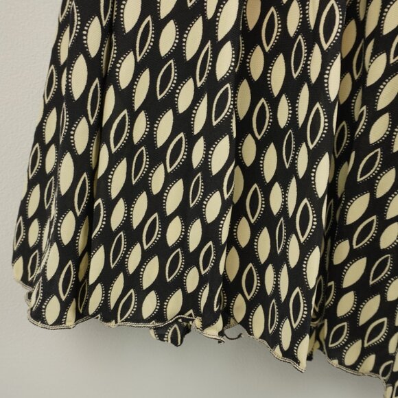 Max Studio Black and Cream Leaf Print Lined Midi Skirt Size Small - Picture 7 of 7